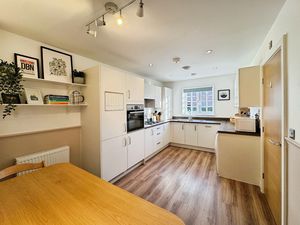 Photo 11- click for photo gallery